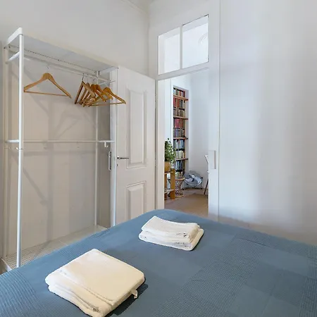 Апартаменты Mouraria Flat 2d By Insighthome *